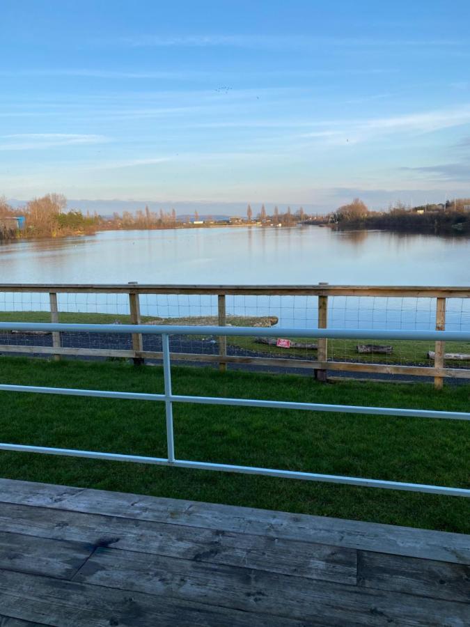 Lake View Lodge Chichester Exteriör bild